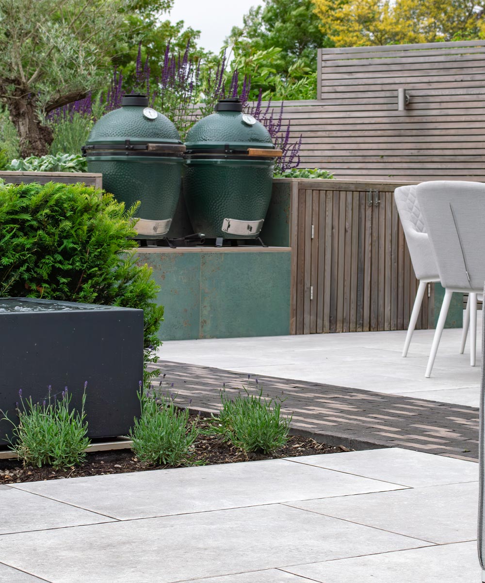 Joe-Savage-Exbury-Grey-Porcelain-Paving-Winchester