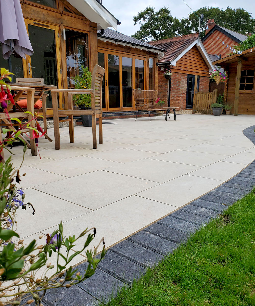 Minstead-Beige-Porcelain-Paving-Southampton