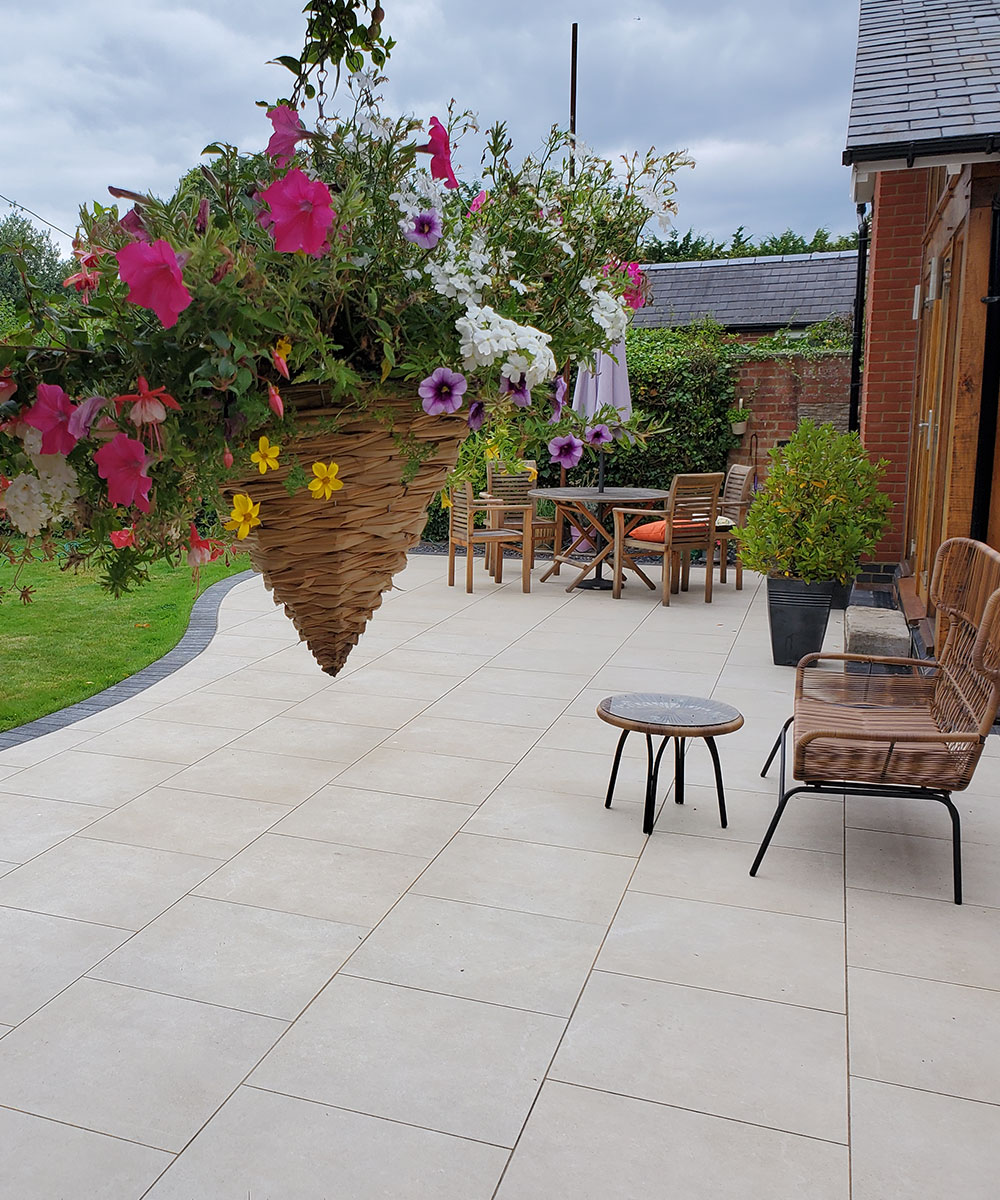 Minstead-Beige-Porcelain-Paving-Southampton