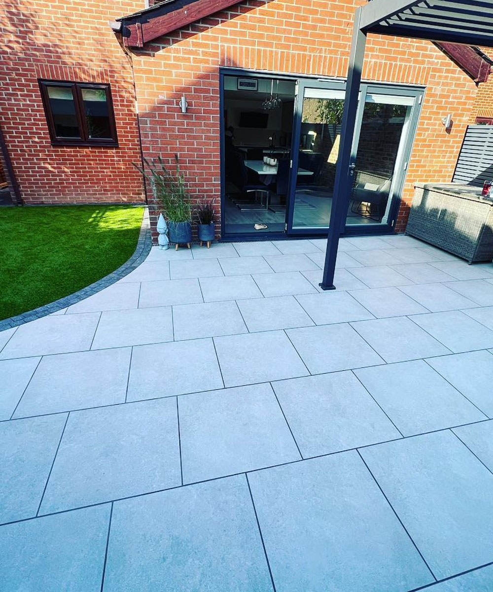 Minstead-Grey-Porcelain-Paving-Hampshire