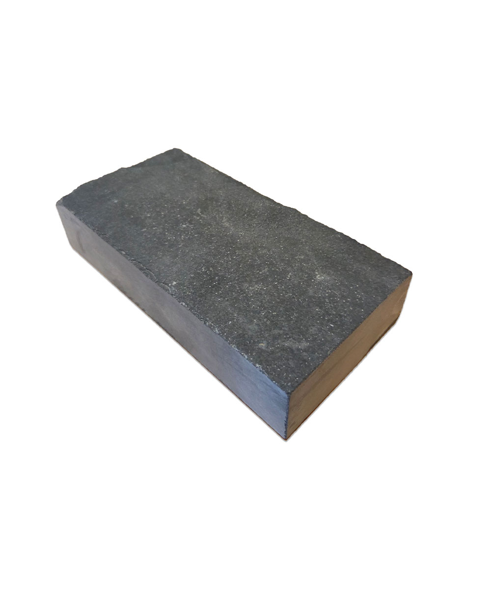 Winsor-Black-Limestone-Sett-200x100