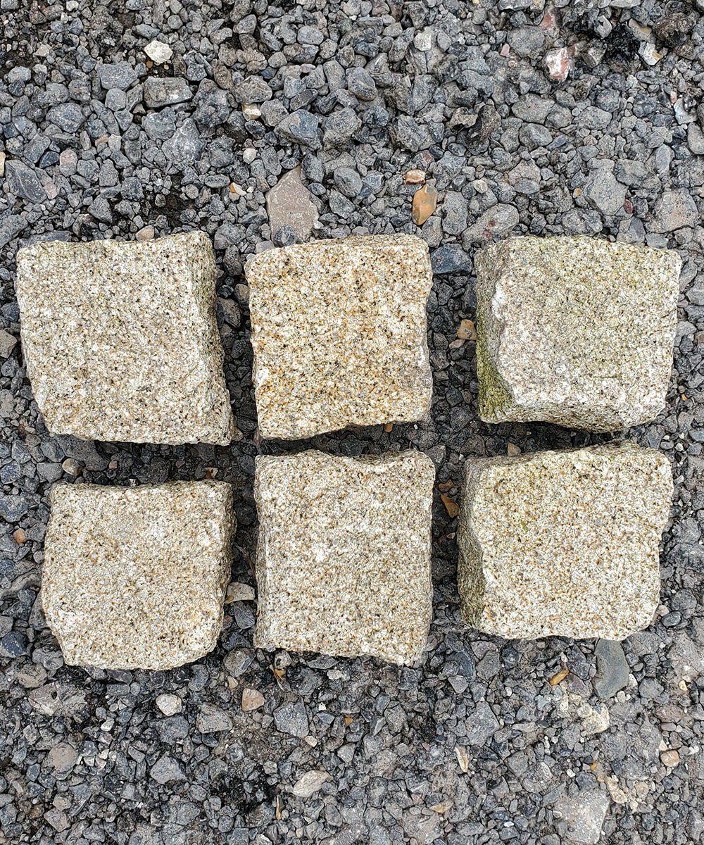 Portmore-Beige-Granite-Setts