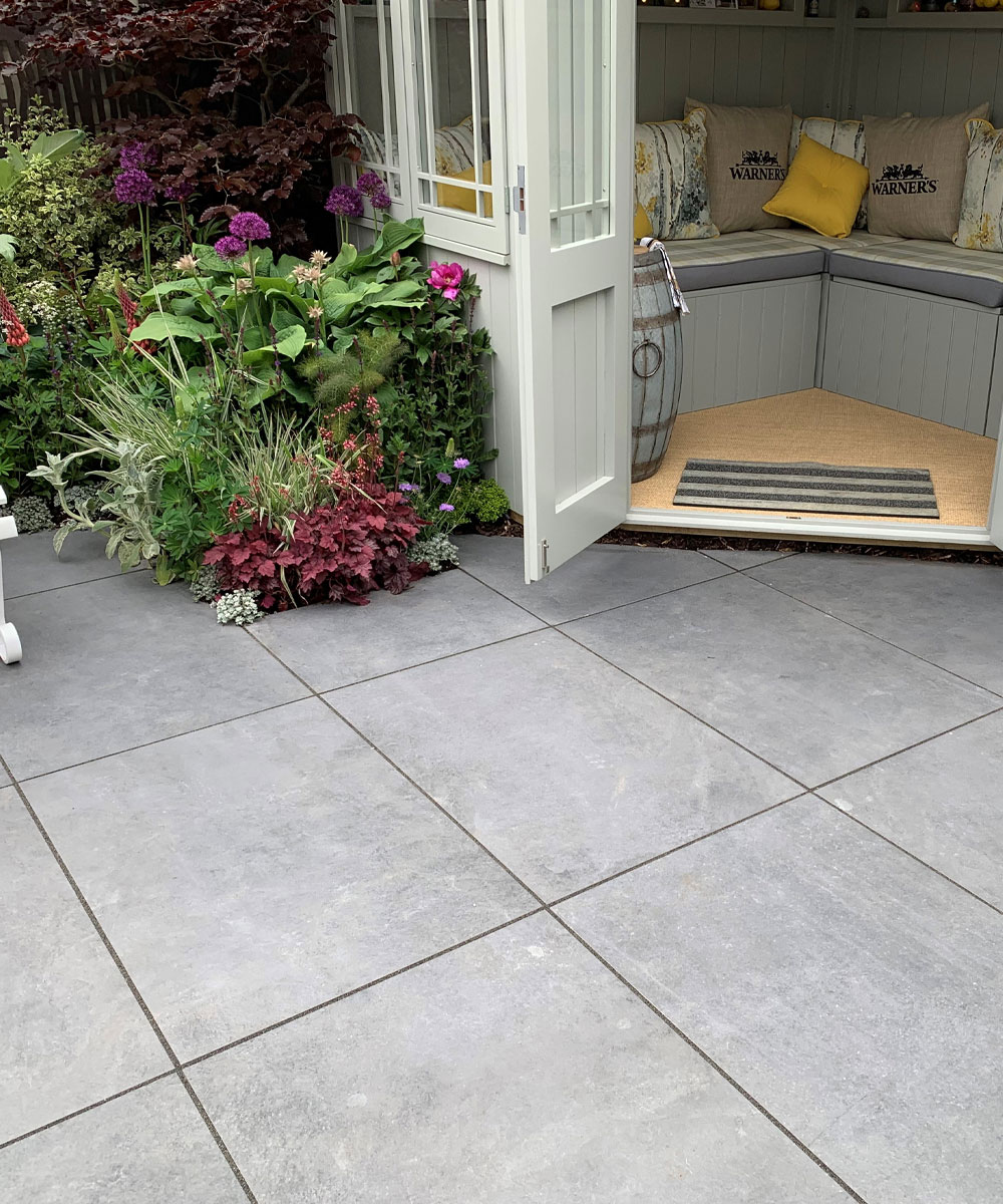 Clayhill-Black-Porcelain-Paving