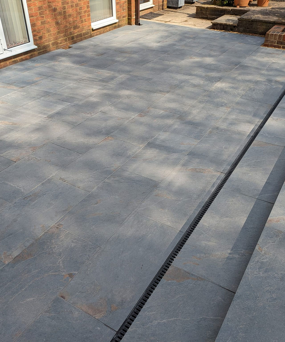 Emery-Rustic-Slate-Porcelain-Transform-Landscapes-Chandlers-Ford
