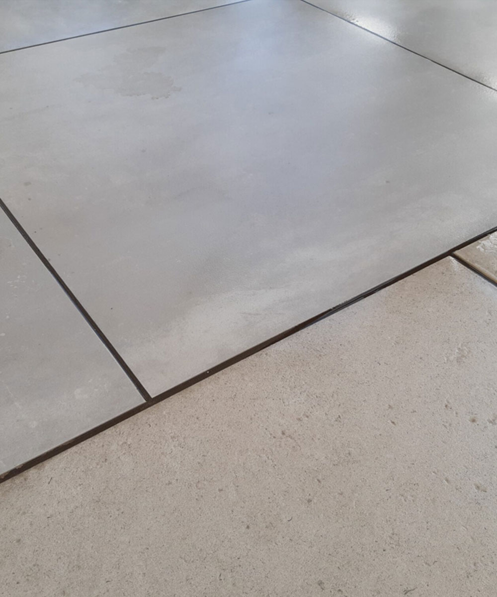 Flowpoint Fine Charcoal Grout