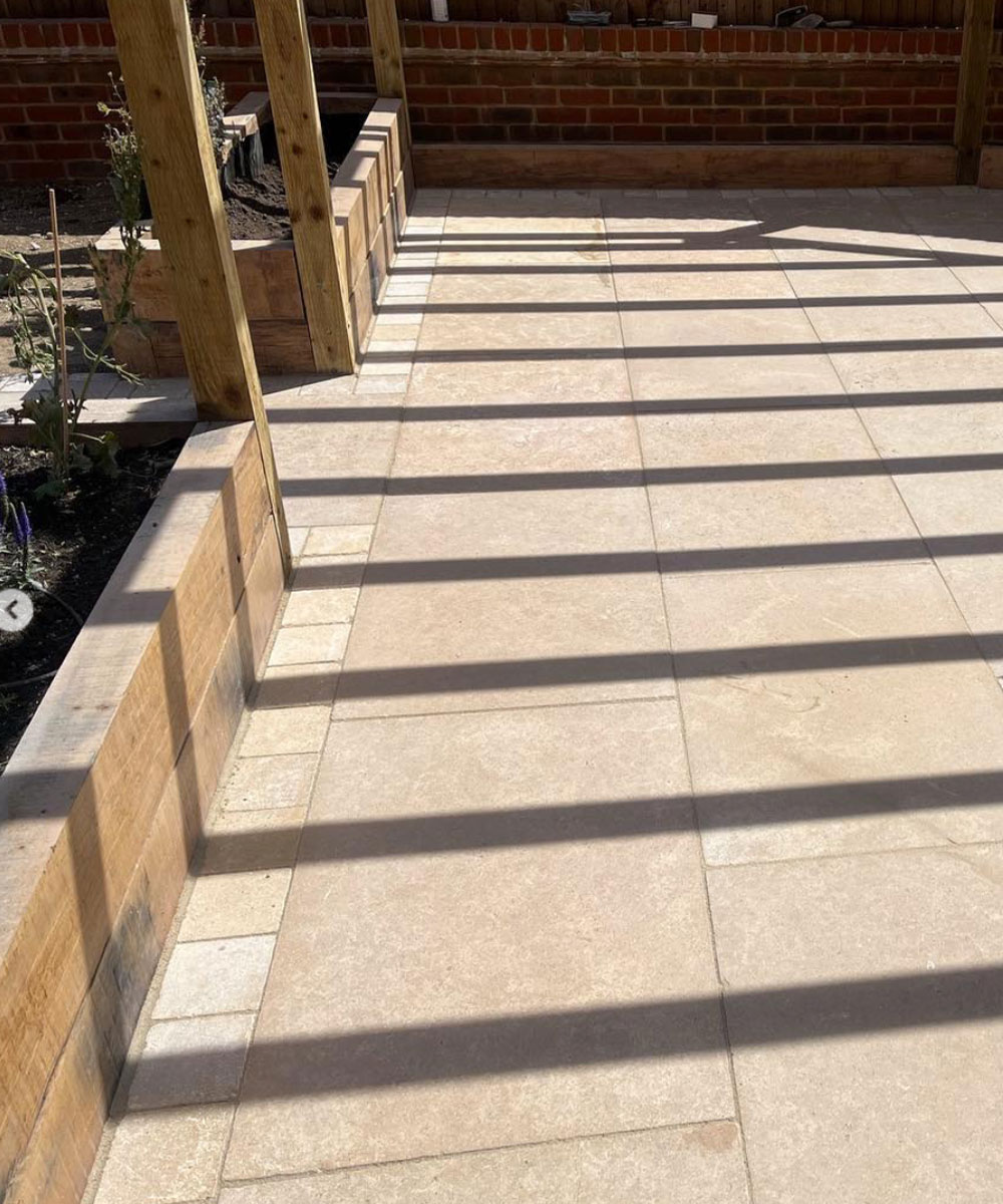 Lymington-Beige-Egyptian-Limestone-Setts-100x100