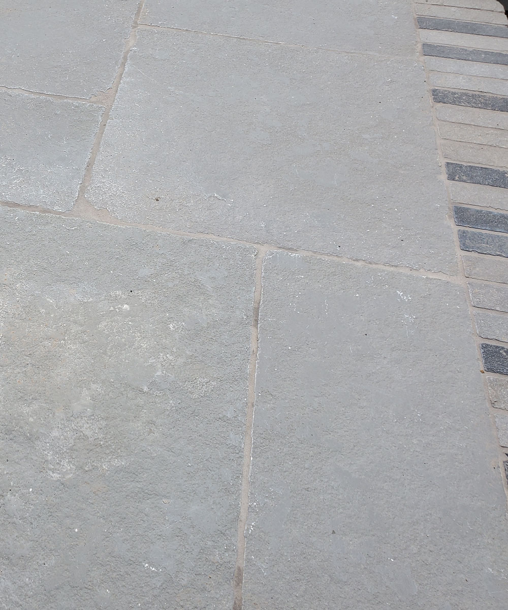 Chatmohr Limestone Paving Hampshire Antique Grey Limestone