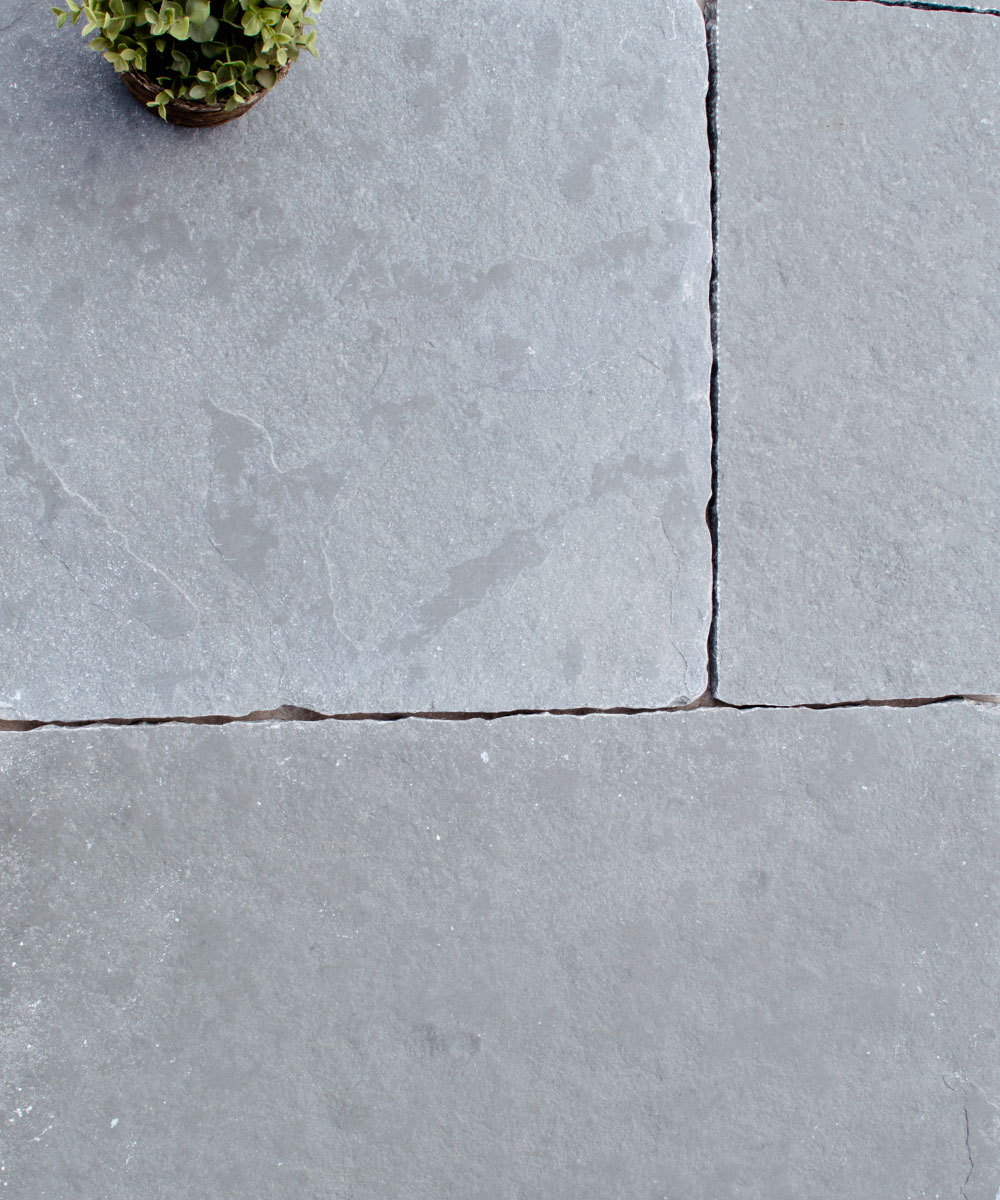 Chatmohr-Limestone-Tumbled-and-Brushed-Paving-Hampshire