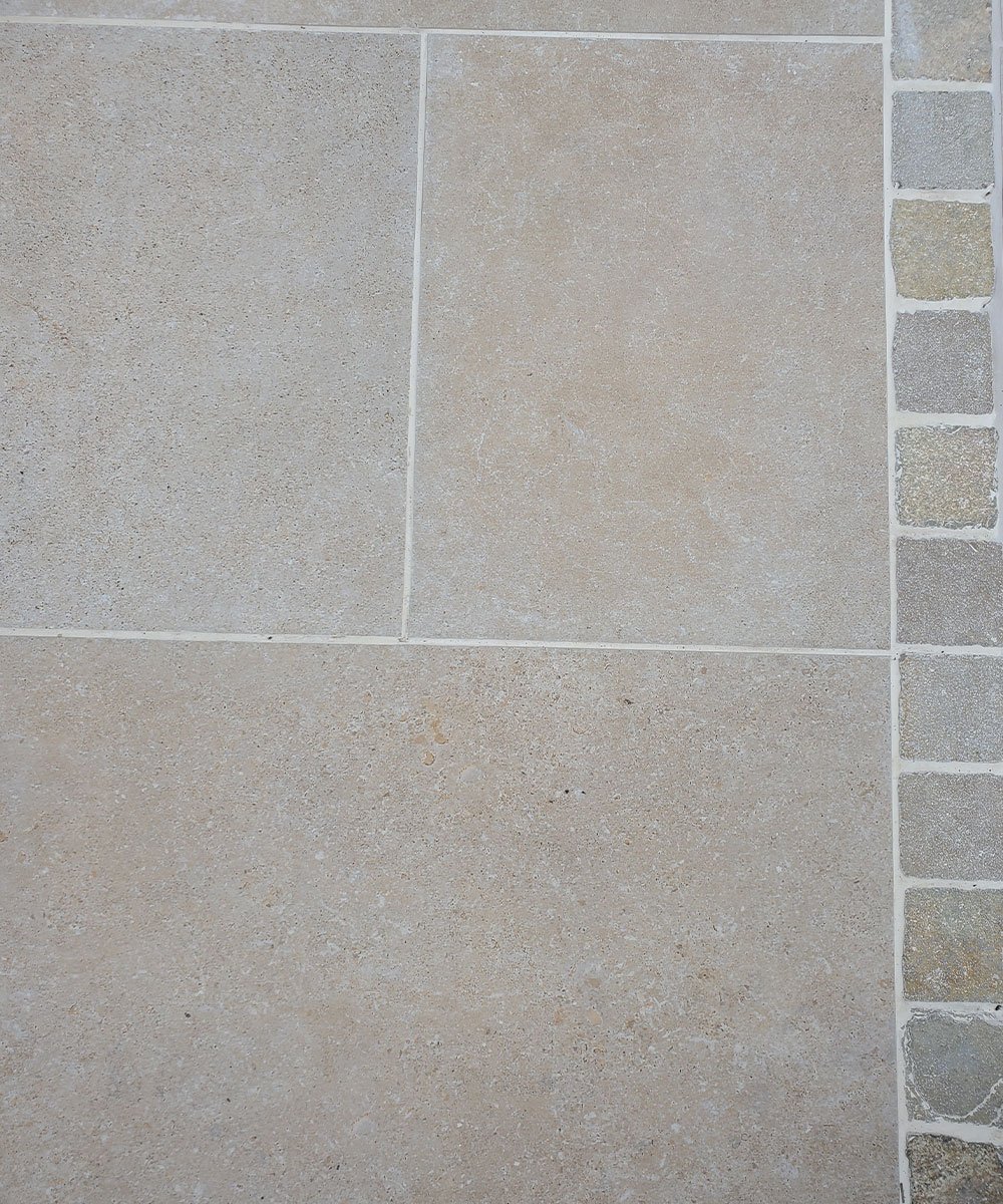 Exbury-Dune-Tumbled-Edge-Porcelain-Paving-Hampshire