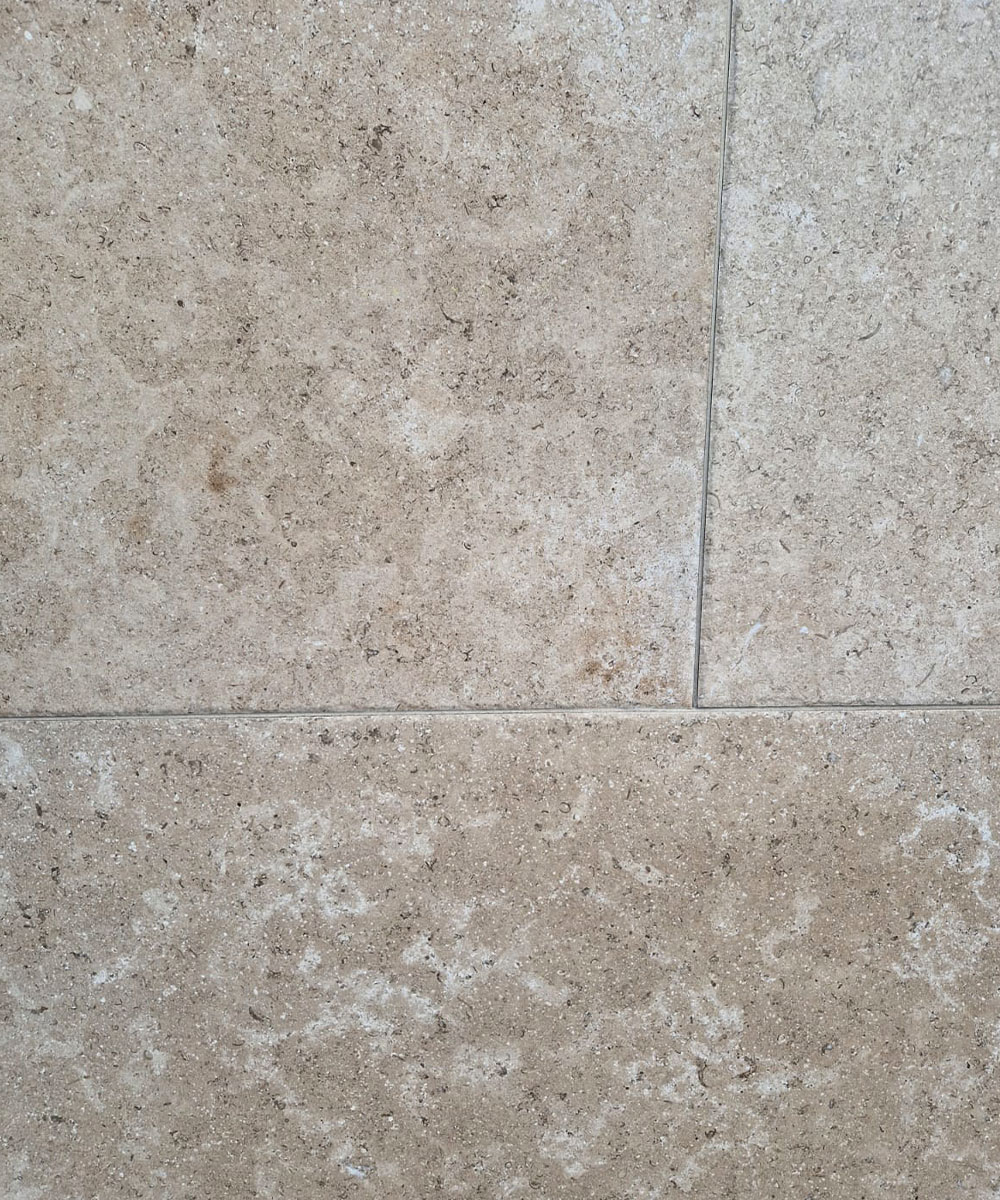 Bramshaw-Pearl-Egyptian--Limestone-Porcelain-Paving