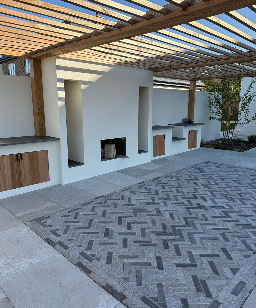 Bartley & Winsor Paver Herringbone Combination