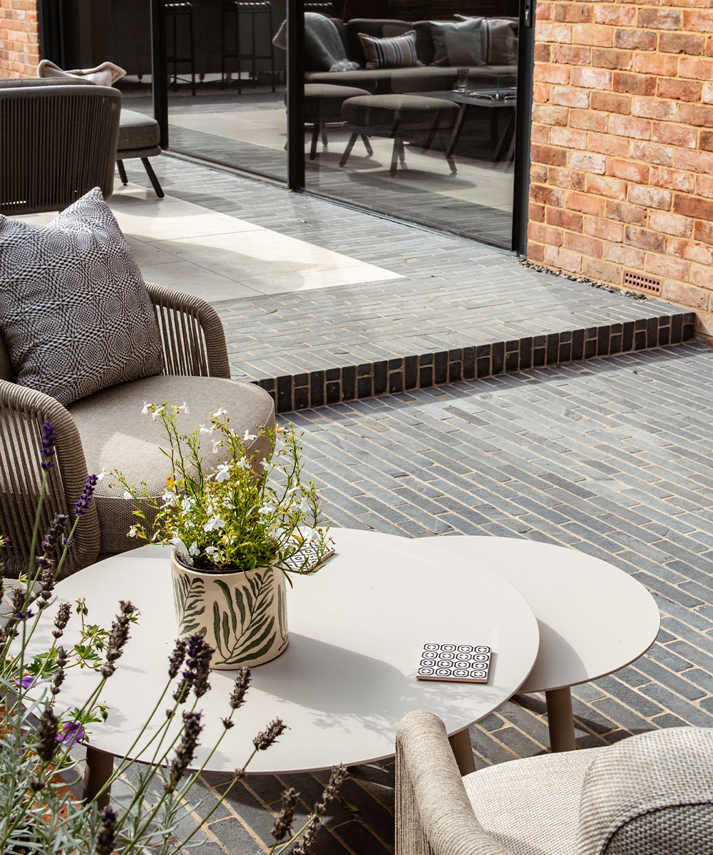 Winsor Black Pavers - Image 16