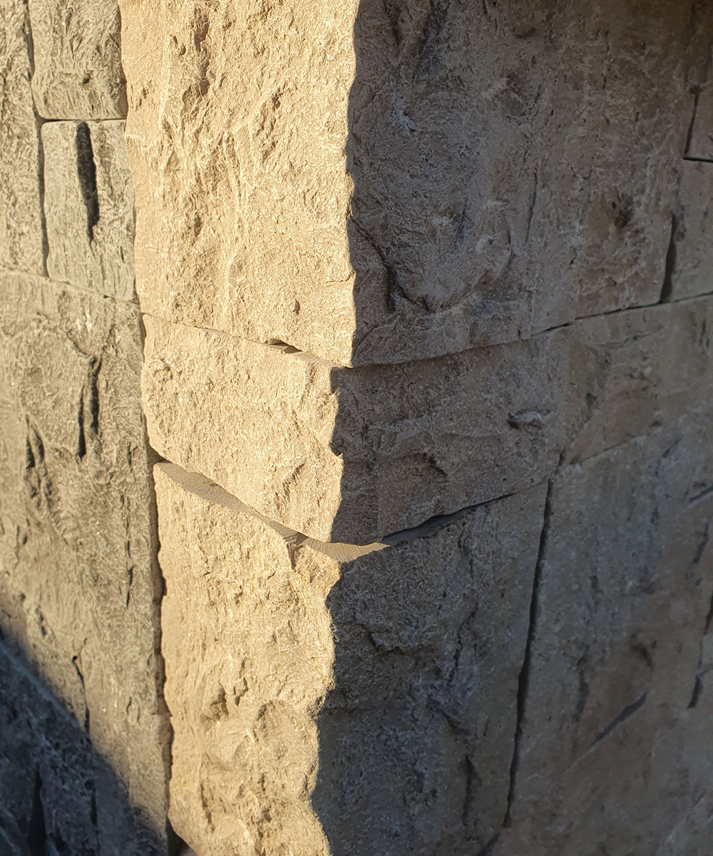 Lymington Beige Coach House Cladding Limestone Wall Corner Pieces