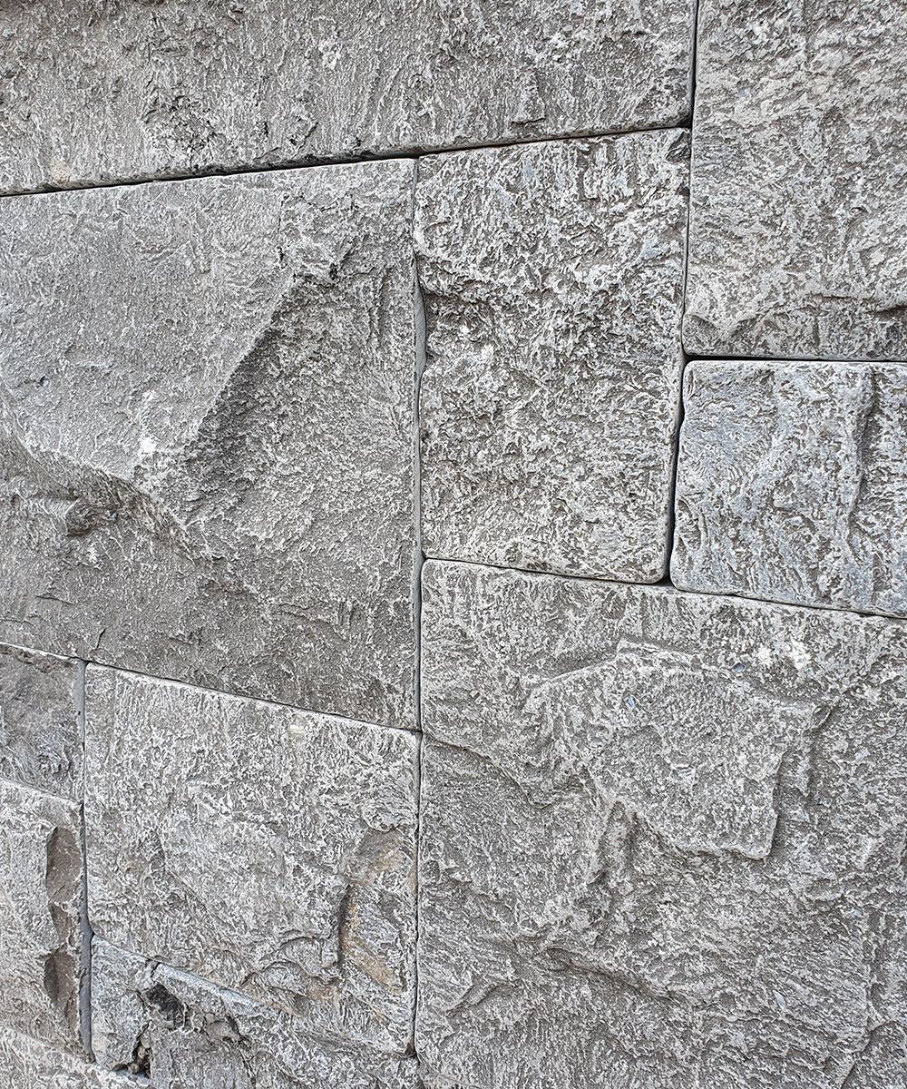 Lymington Grey Coach House Limestone Cladding - Image 3