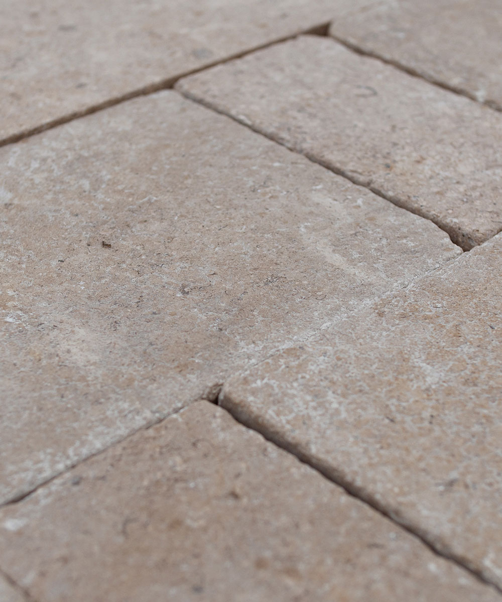 Lymington Dune Limestone Courtsetts Driveway Setts