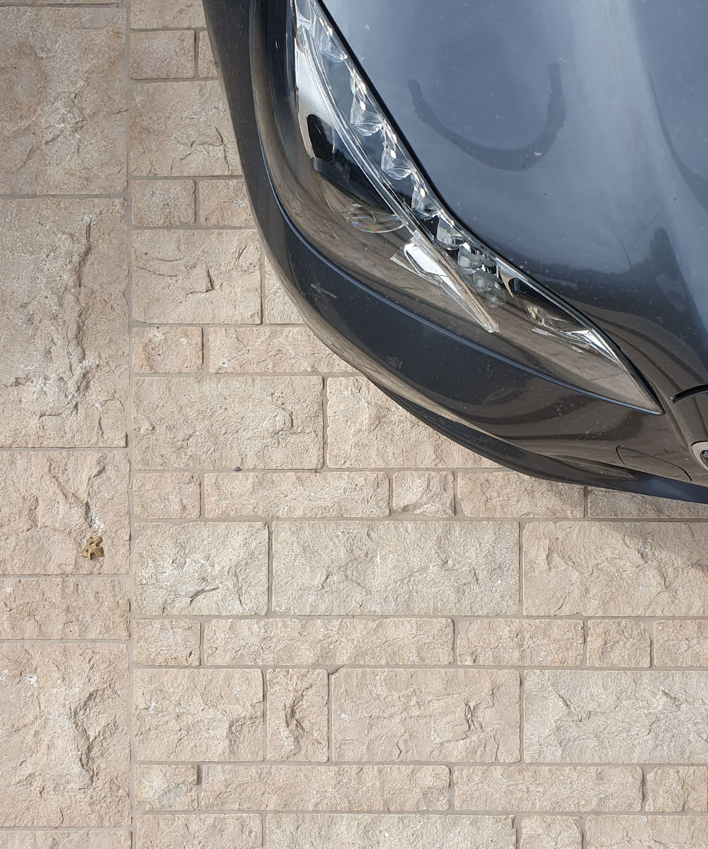 Lymington Beige Coach House Cobbles